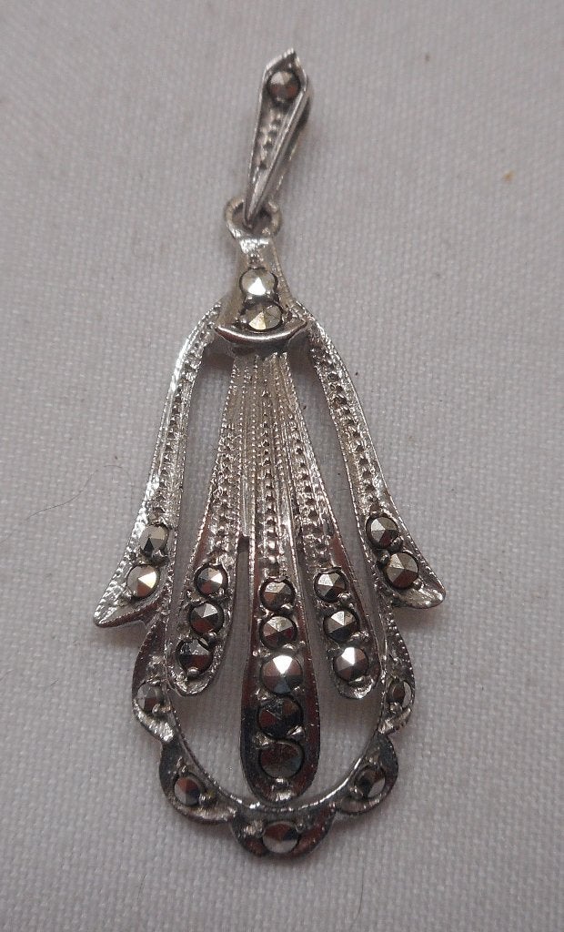Zilveren vintage hanger met markasiet nr.299, Verzenden, Zo goed als nieuw, Zilver, Zilver