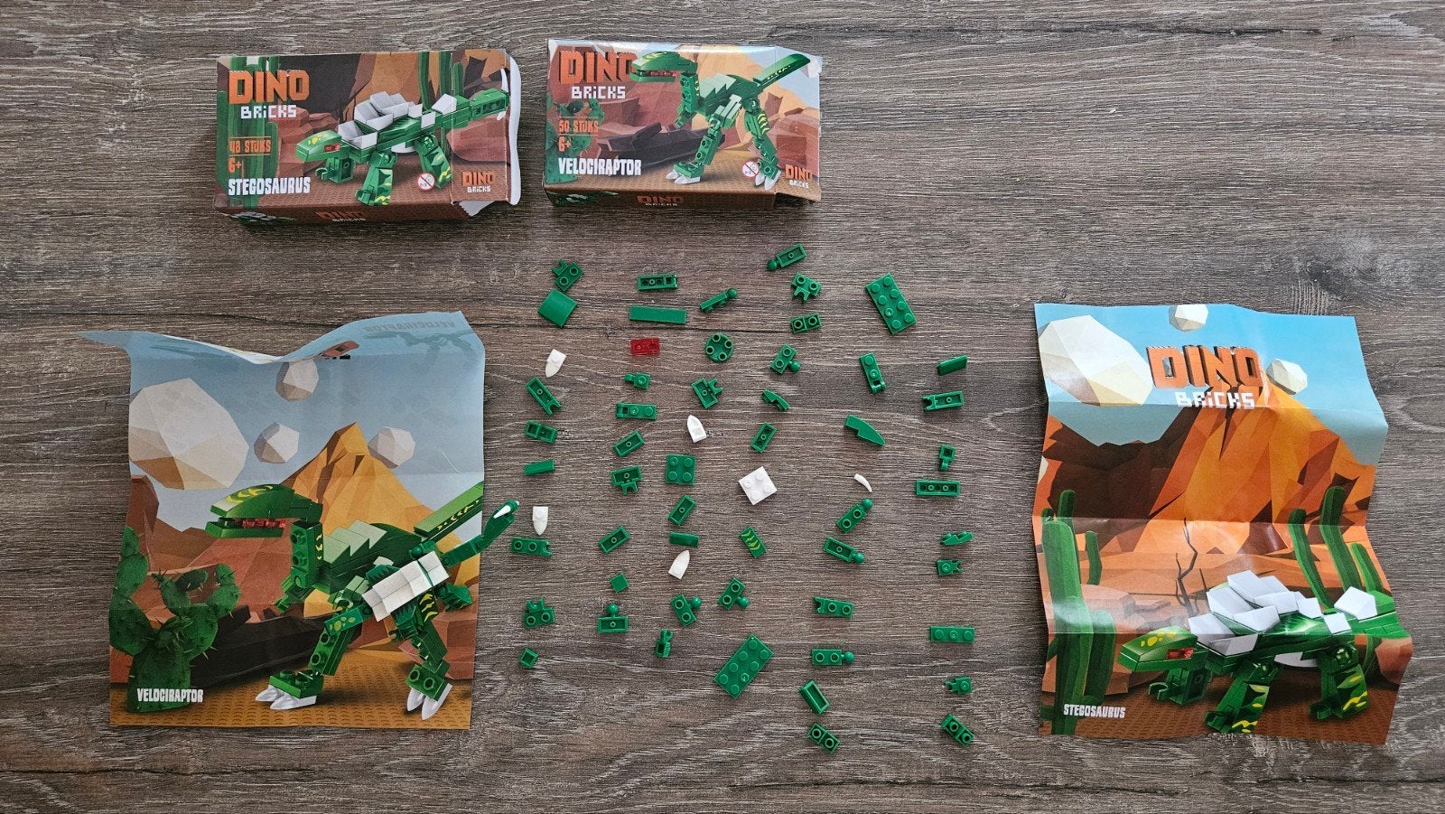 Dino Bricks: Stegosaurus & Velociraptor (klauwen stuk), Ophalen of Verzenden, Gebruikt, Overige merken