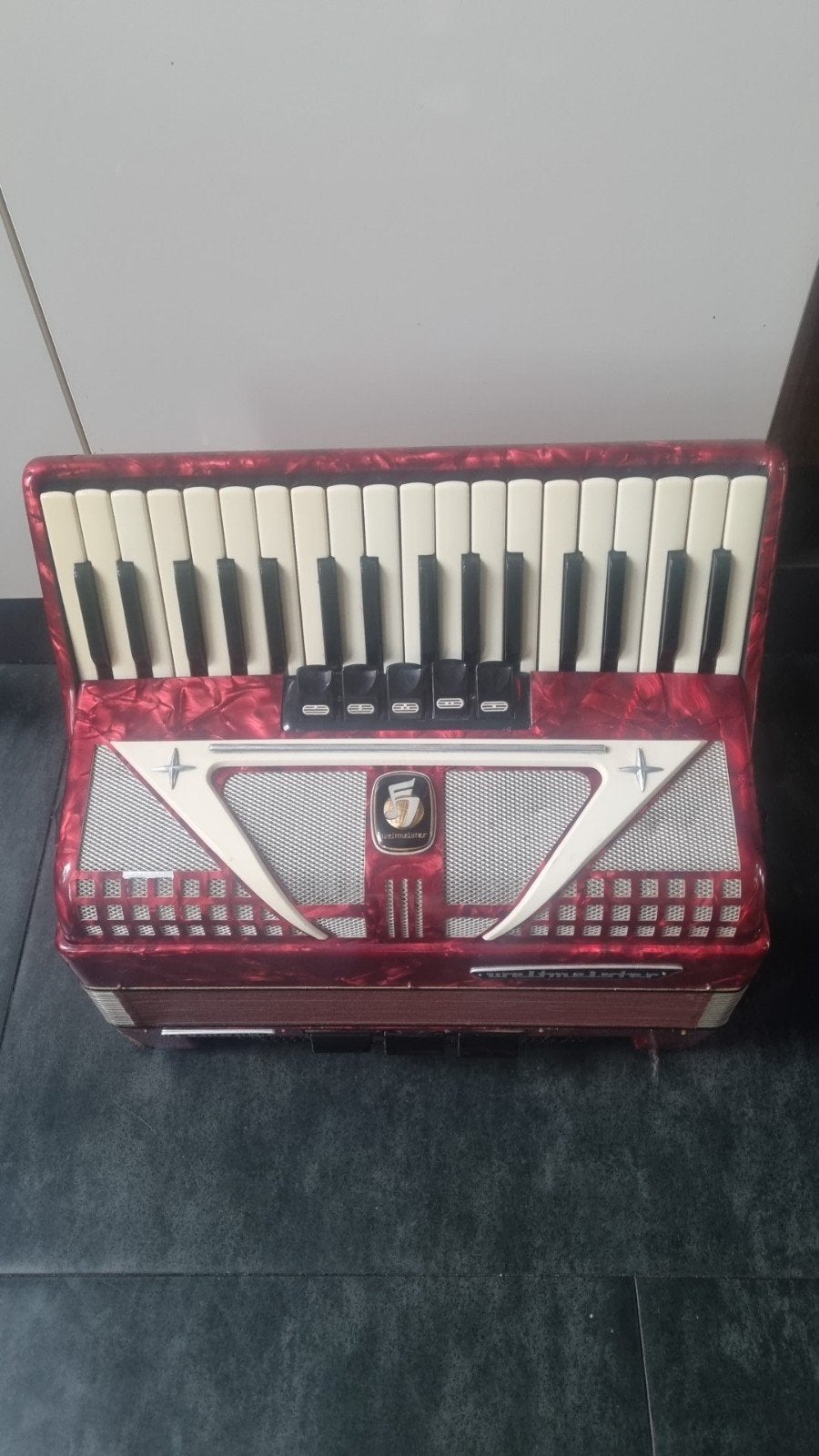 Weltmeister Ramona Toetsaccordeon - Rood, Muziek en Instrumenten, Gebruikt, Overige formaten, Weltmeister, Toetsaccordeon