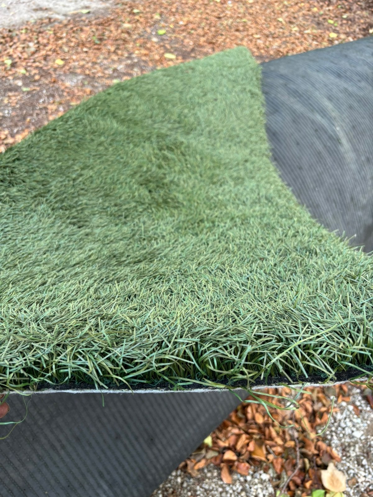 Kunstgrasmat van voetbalveld 37m bij 4m, Stalling