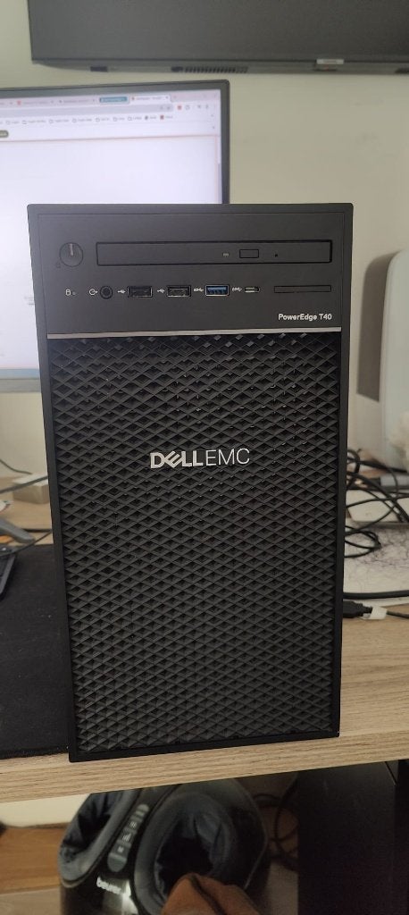 Dell PowerEdge T40 Server Xeon 16GB 3200, 240GB SSD, 1TB HDD, Ophalen, Gebruikt, 1024 GB, 3 tot 4 Ghz