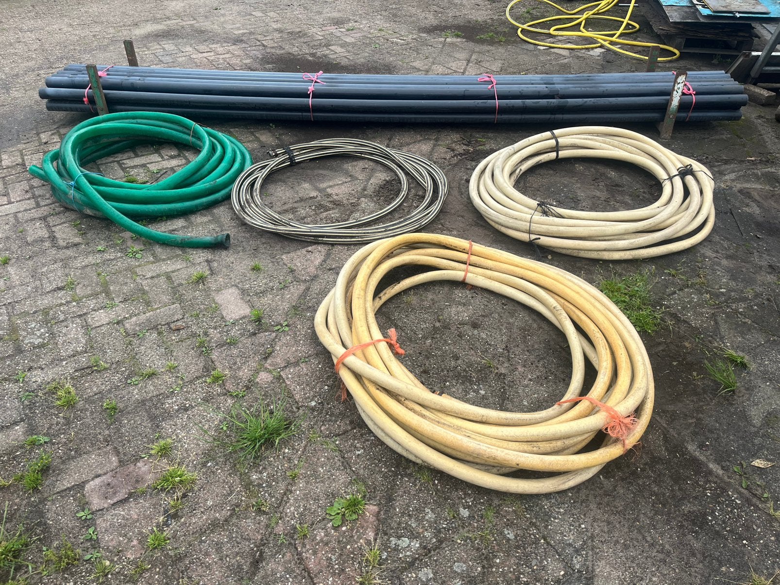 Buizen en slangen, Doe-het-zelf en Verbouw, Buizen en Afvoer, Ophalen, Pvc, Nieuw, 2 tot 4 meter