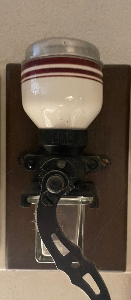 Mooie antieke H.T. Art Deco wandkoffiemolen, Antiek en Kunst, Ophalen of Verzenden