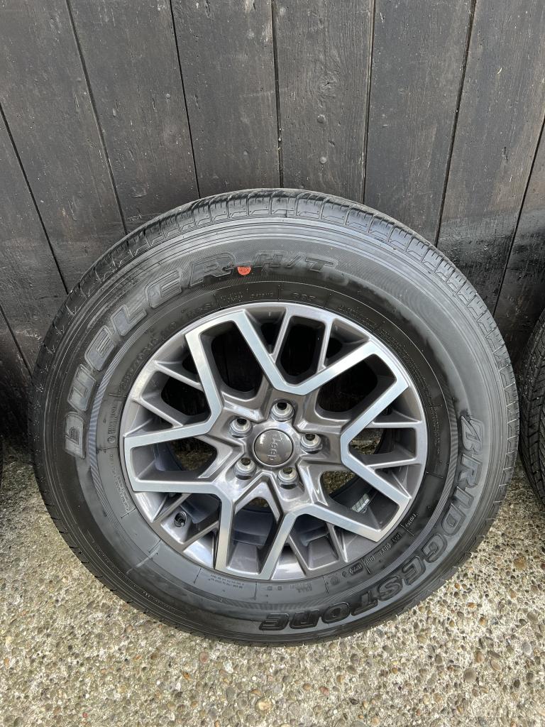 5x originele jeep wrangler velgen 5x127 Bridgestone 18”, 18 inch, 255 mm, Banden en Velgen, Niet ingevuld
