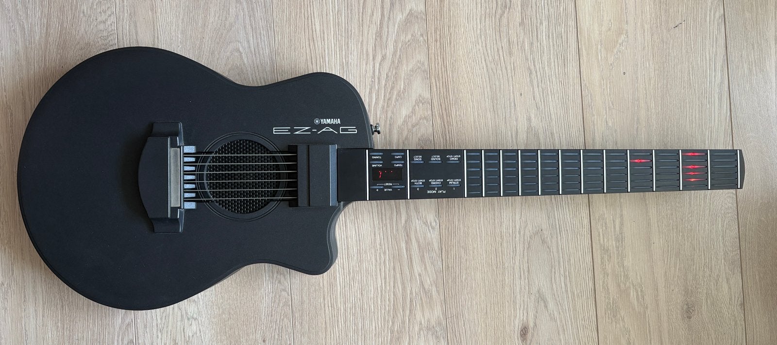 yamaha EZ-AG MIDI gitaar, Ophalen of Verzenden, Gebruikt, Solid body, Overige merken
