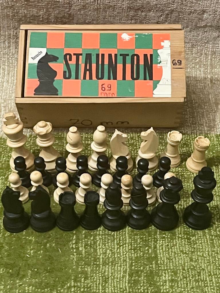 Vintage Chess Staunton Koninghoogte 69, Ophalen of Verzenden, Minder dan 500 stukjes, Gebruikt, Schaken