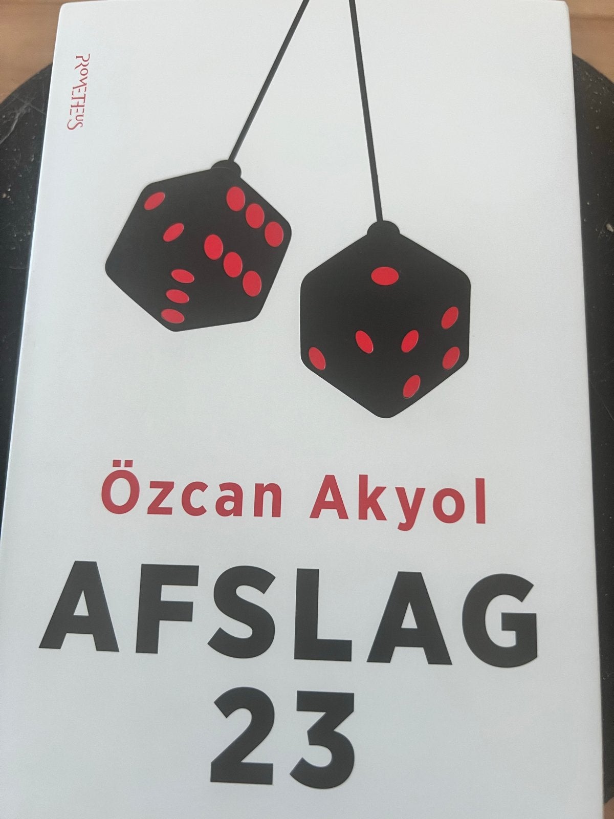 Afslag 23 - Özcan Akyol (Eus) - Zo goed als nieuw, Ophalen of Verzenden, Zo goed als nieuw, Nederland