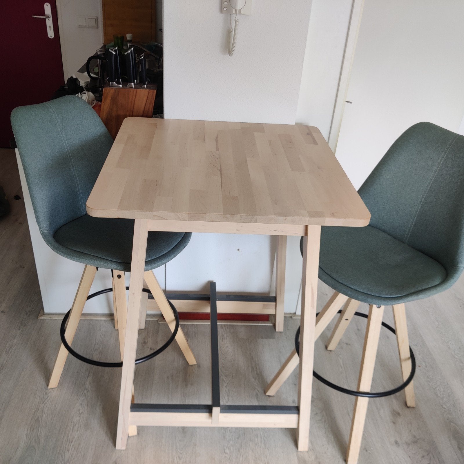 IKEA bartafel met 2 barkrukken, Huis en Inrichting, Tafels | Eettafels, Gebruikt, 50 tot 100 cm, Vierkant, Tot twee personen