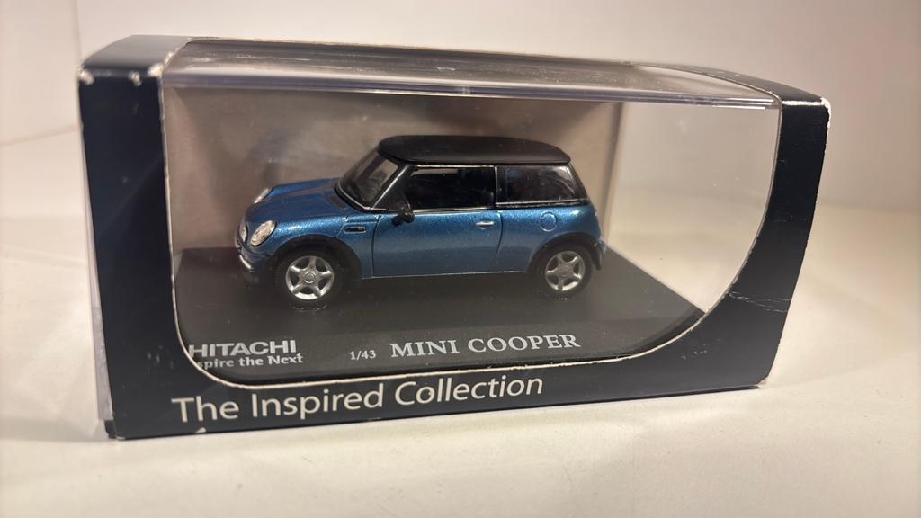 Mini cooper hitachi 1.43, Hobby en Vrije tijd, Modelauto's | 1:43, Zo goed als nieuw, Auto, Overige merken, Ophalen of Verzenden