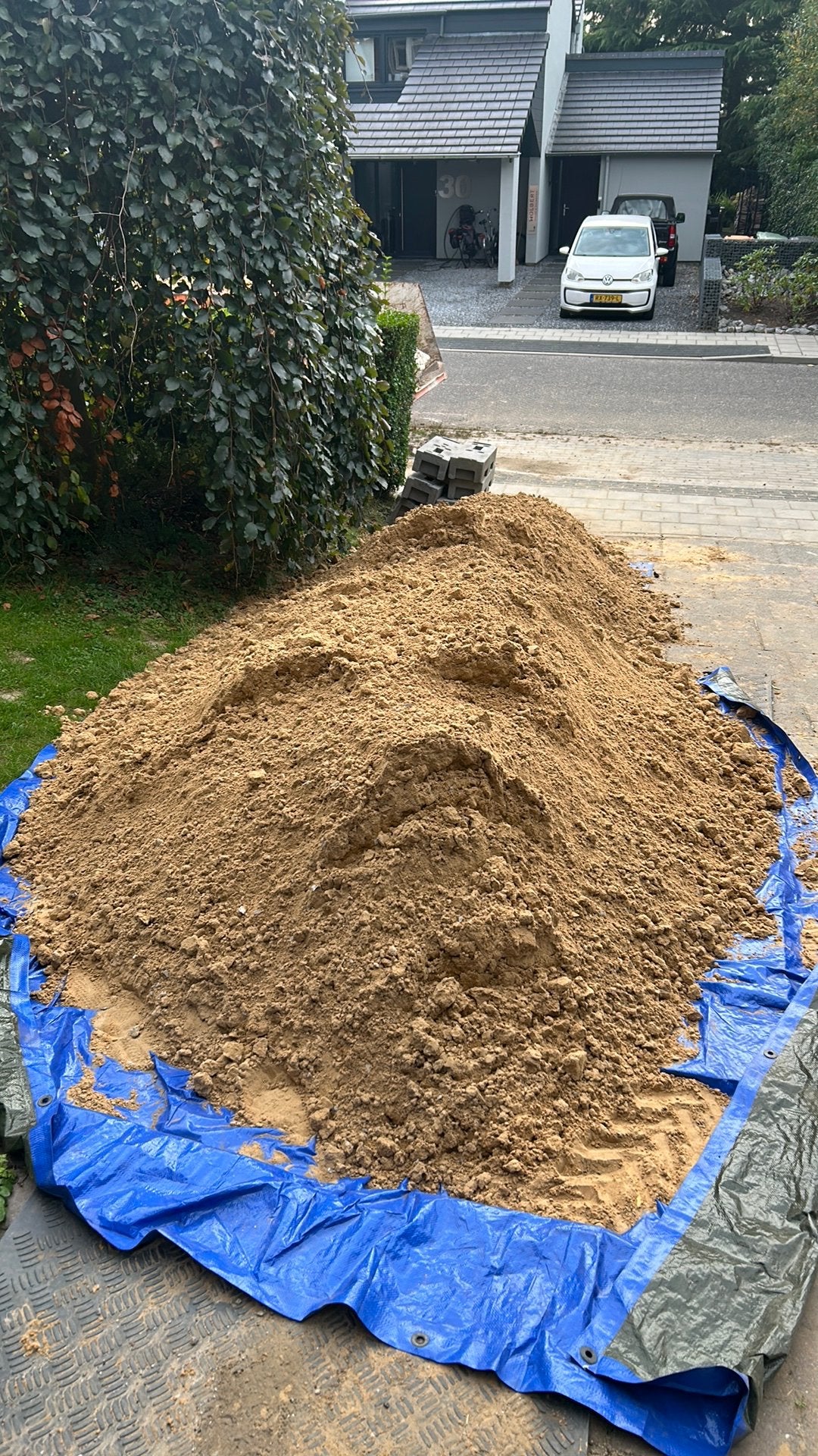 Gratis Ophoogzand/Straatzand af te halen, Tuin en Terras, Ophalen, Gebruikt, Straatzand