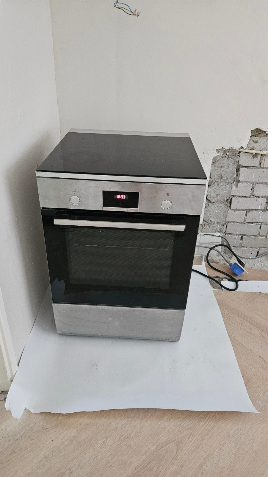 Bosch Fornuis HLN39A0.0U met Inductie Kookplaat, Ophalen, Hete lucht, 60 cm of meer, 4 kookzones
