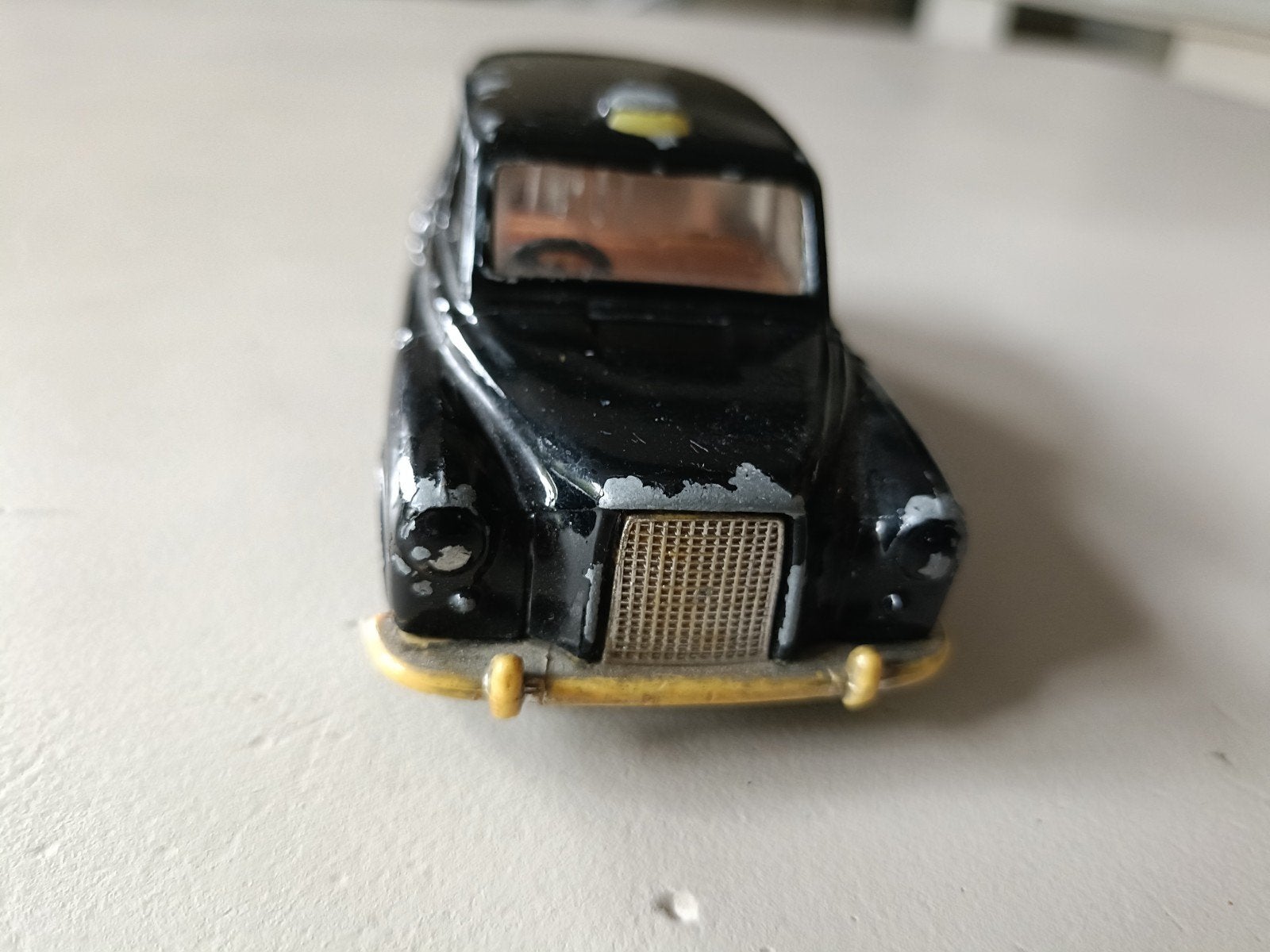 Corgi Black Austin London Taxi Cab Scale 1:43
Auto is in geb, Ophalen of Verzenden, Gebruikt, Overige merken