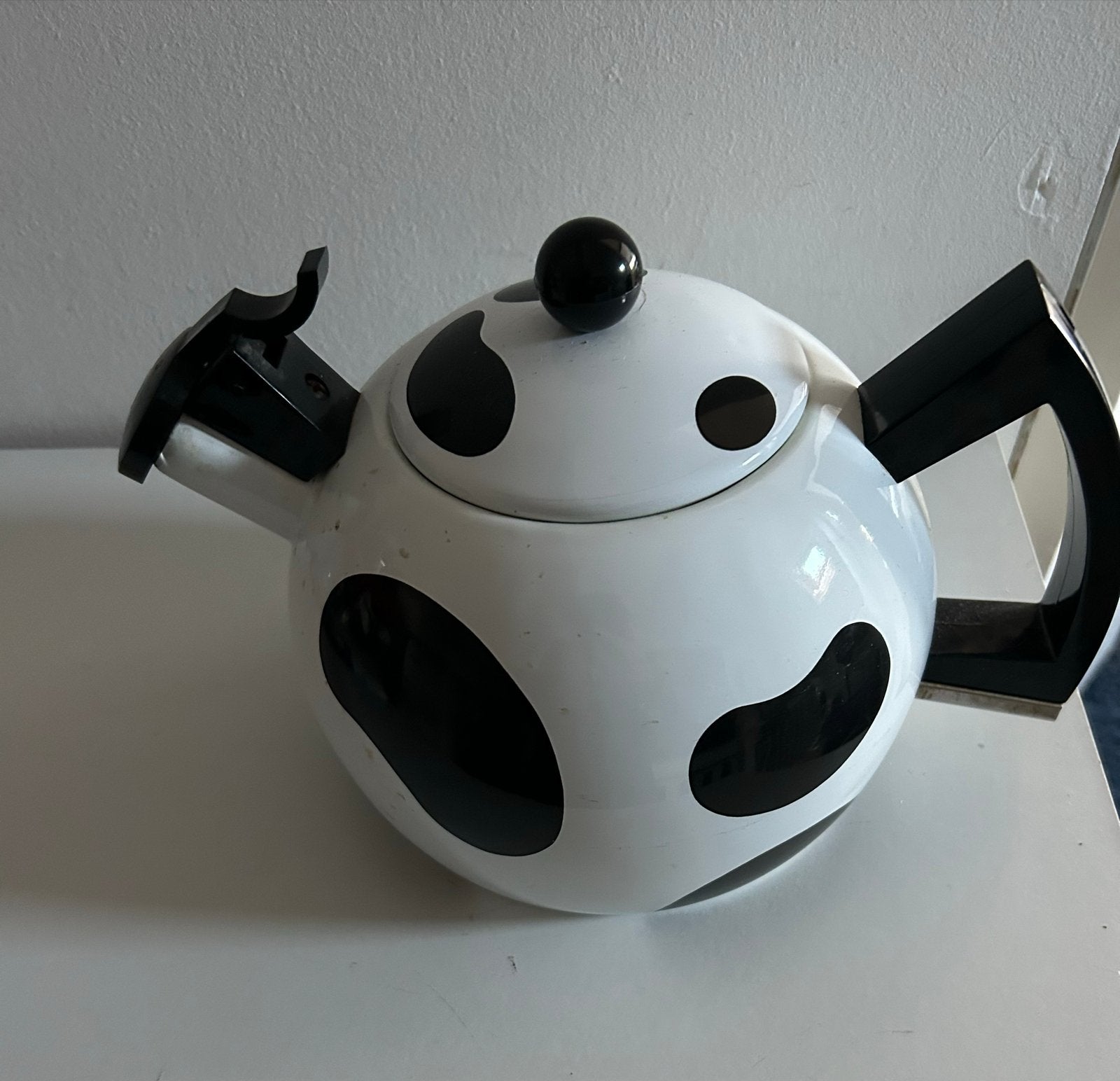 Leuke zwart-witte theepot met koeienprint, Zo goed als nieuw, Zwart, Metaal, Overige merken