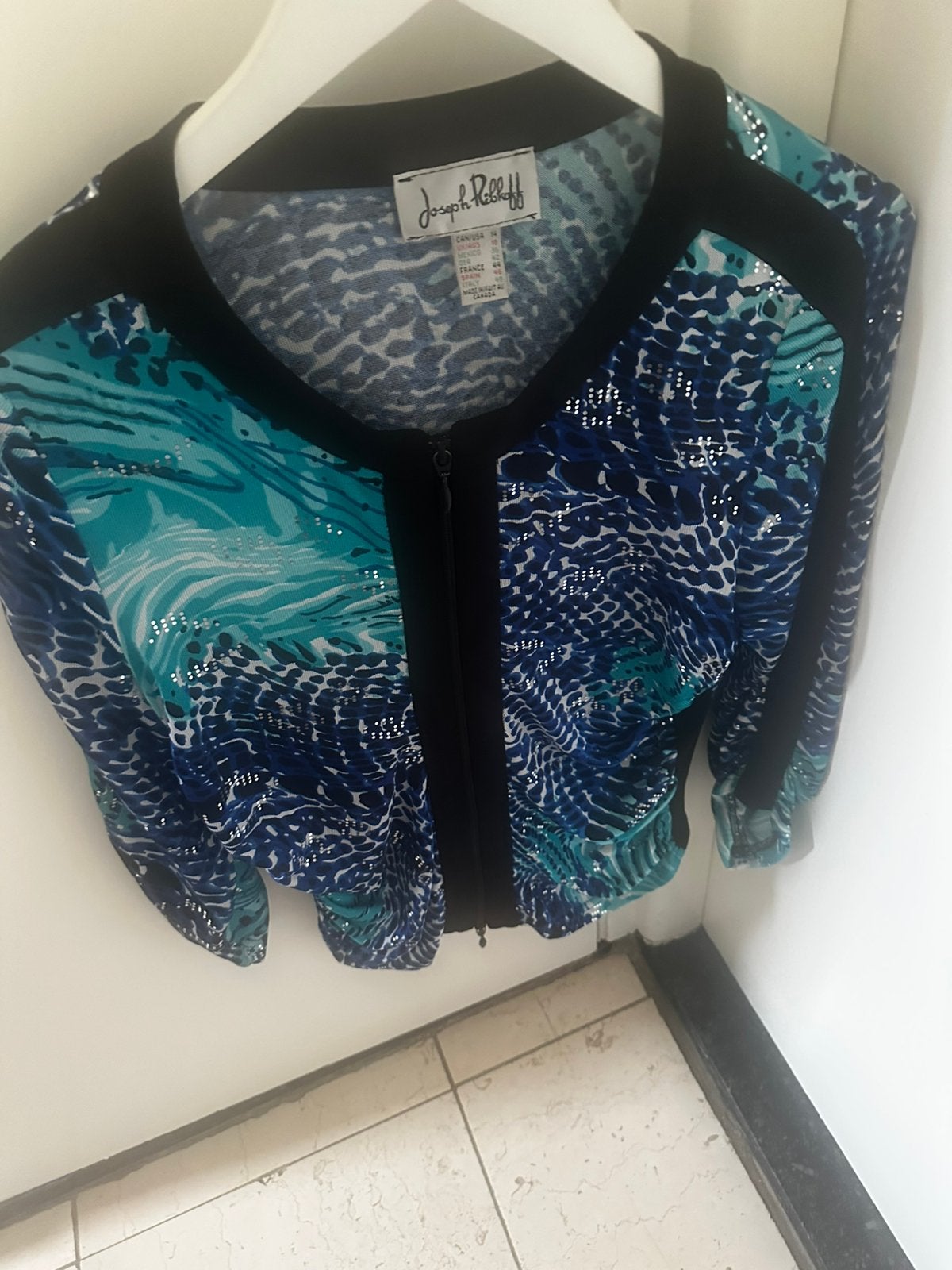 Joseph Ribkoff vest maat 42 met subtiele glitter, Verzenden, Zo goed als nieuw, Maat 42/44 (L), Blauw