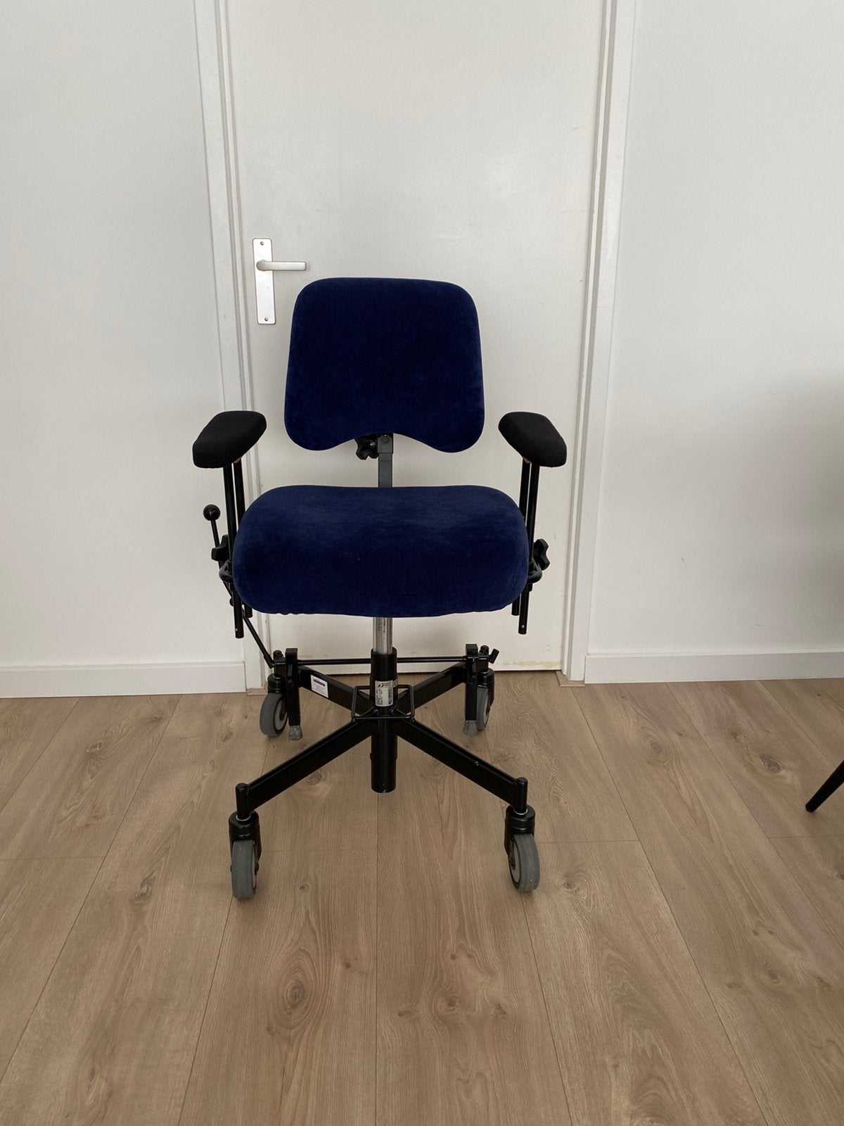 Mercado Medic REAL 9000 Trippelstoel, Ophalen of Verzenden, Ergonomisch, Zo goed als nieuw, Zwart