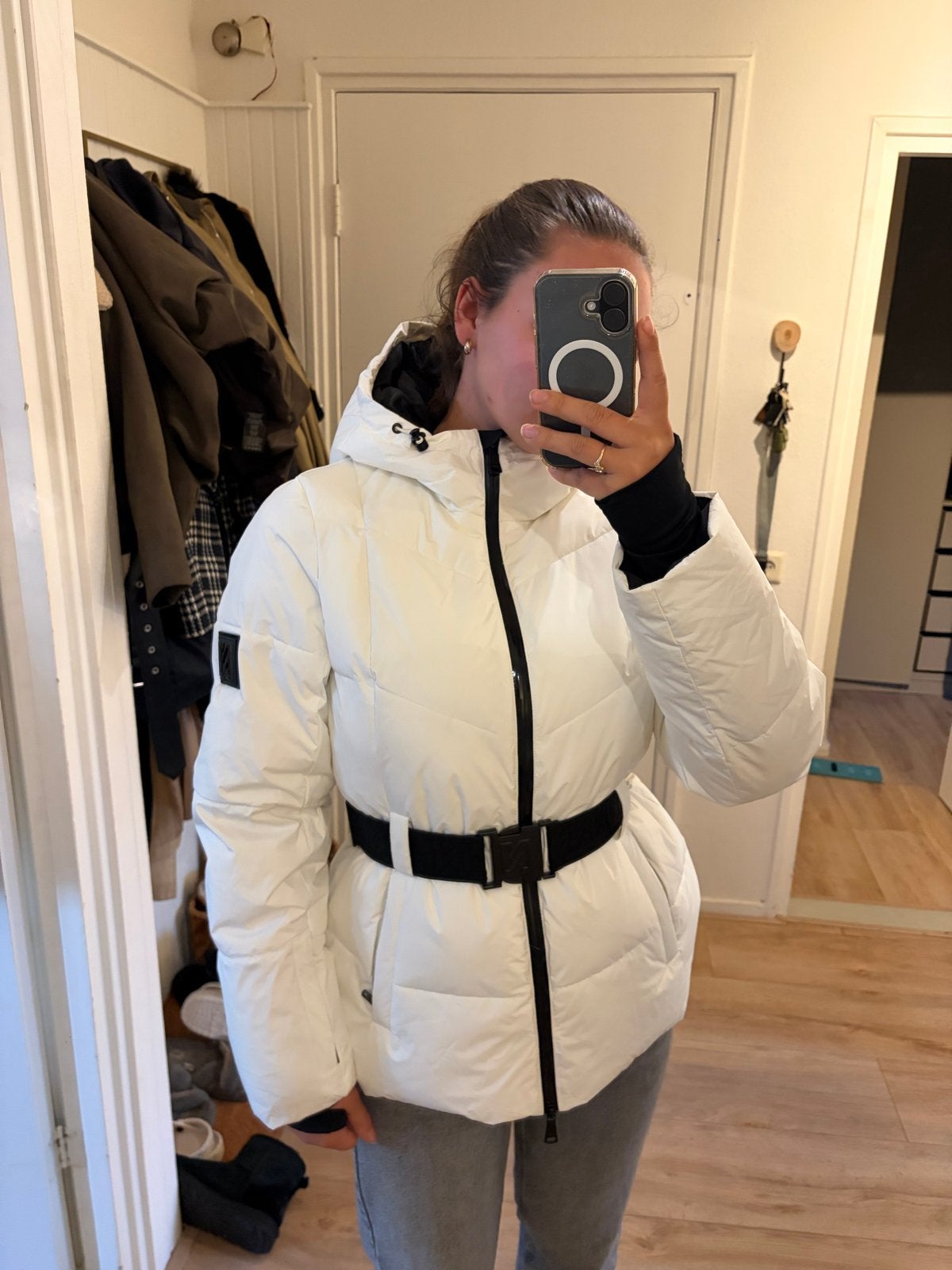 Nieuwe NIKKIE Dames Wintersport Jas - Maat M, Kleding | Dames, Ophalen of Verzenden, Nieuw, Maat 38/40 (M), Jack