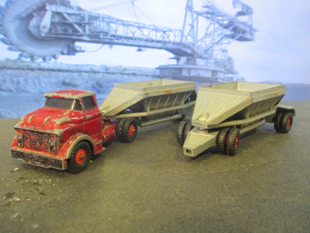 1:67 GMC Fruehauf Hopper Lesney Major Pack 1965-1966, Ophalen of Verzenden, Gebruikt, Bus of Vrachtwagen