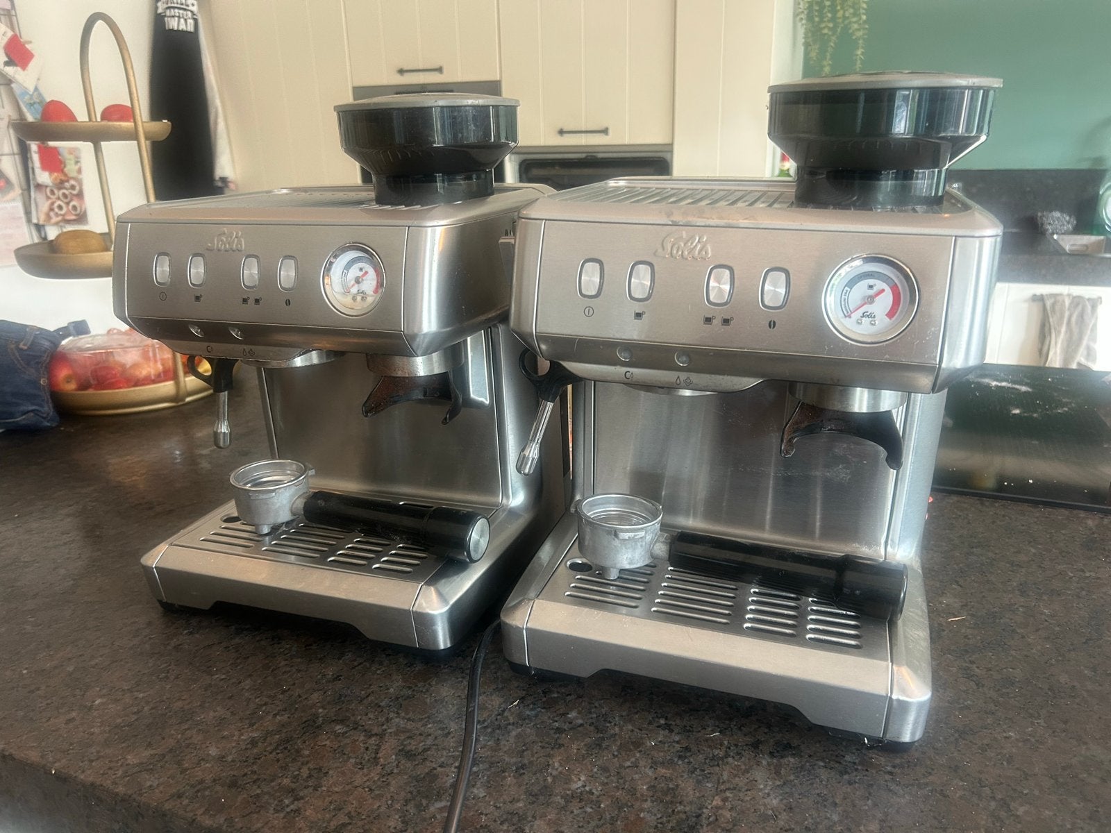 2 Solis 1313 koffiemachines met lekkage (voor onderdelen/rep, Ophalen of Verzenden, Niet werkend, Espresso apparaat, Koffiebonen