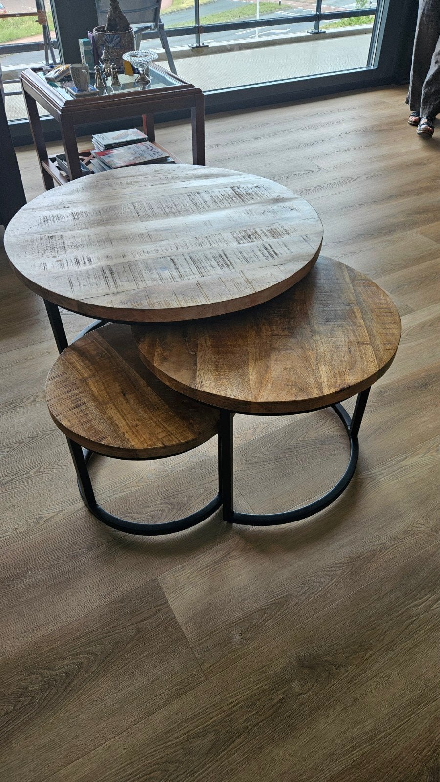 3 salontafeltjes van mango hout met metalen frame., Ophalen, 50 tot 100 cm, Rond, 50 tot 100 cm