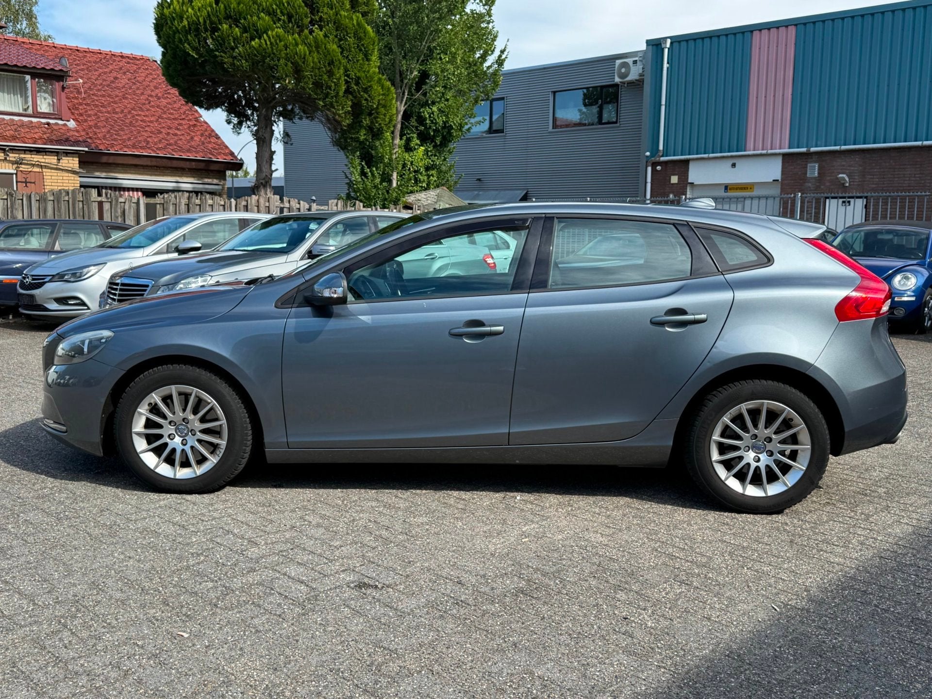 Volvo V40 2.0 D4 Kinetic Business INRUILKOOPJE!, Voorwielaandrijving, Euro 5, Stof, Gebruikt