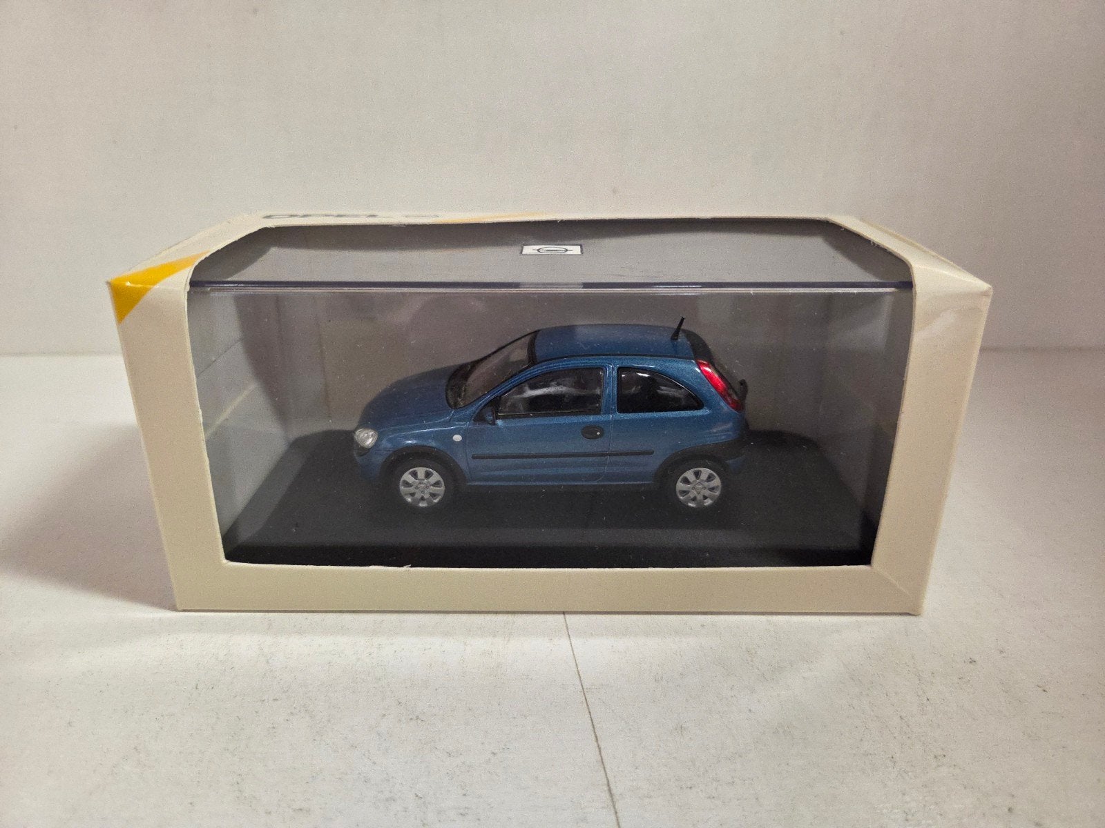 Minichamps Opel Corsa, Hobby en Vrije tijd, Auto, ., Ophalen of Verzenden, Zo goed als nieuw