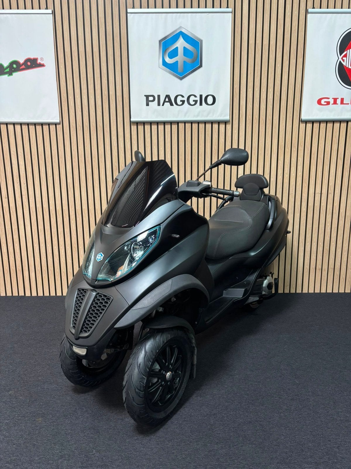 Piaggio MP3 300 LT Sport 2010 Autorijbewijs, 300 cc, Bedrijf, Automaat, 1 cilinder