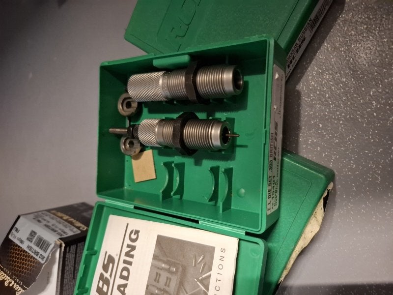 rcbs 303 brit die set met hulzenvoet., Ophalen of Verzenden, Zo goed als nieuw