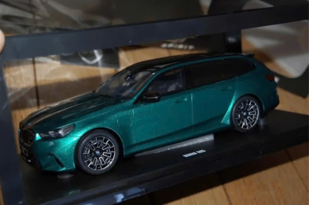 1:18 BMW M5 TOURING G99 2024 green GT509 GT spirit WRH, Hobby en Vrije tijd, Modelauto's | 1:18, Verzenden, Zo goed als nieuw