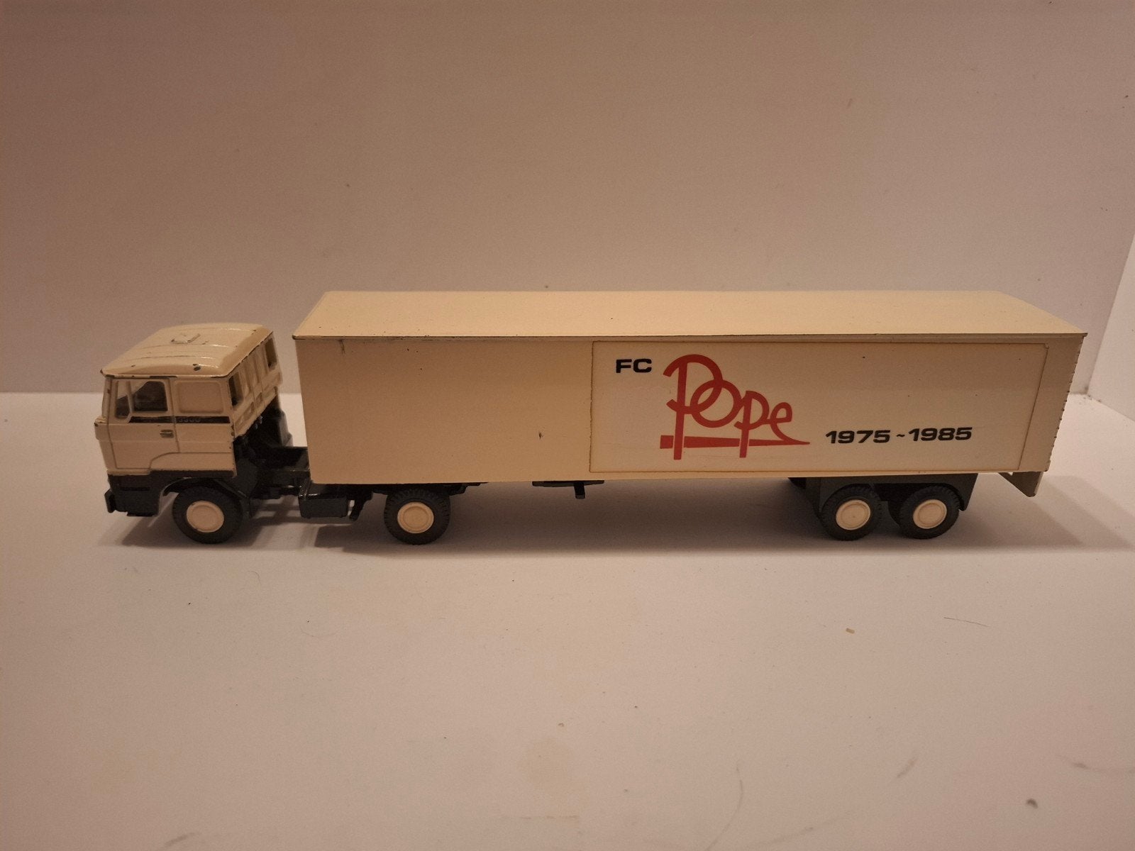Daf 3300 met oplegger, Pope reclame, Hobby en Vrije tijd, Ophalen of Verzenden, Gebruikt, Bus of Vrachtwagen