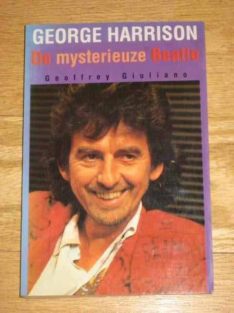 George Harrison De mysterieuze Beatle Geoffrey Giuliano, Ophalen of Verzenden, Gelezen, Artiest