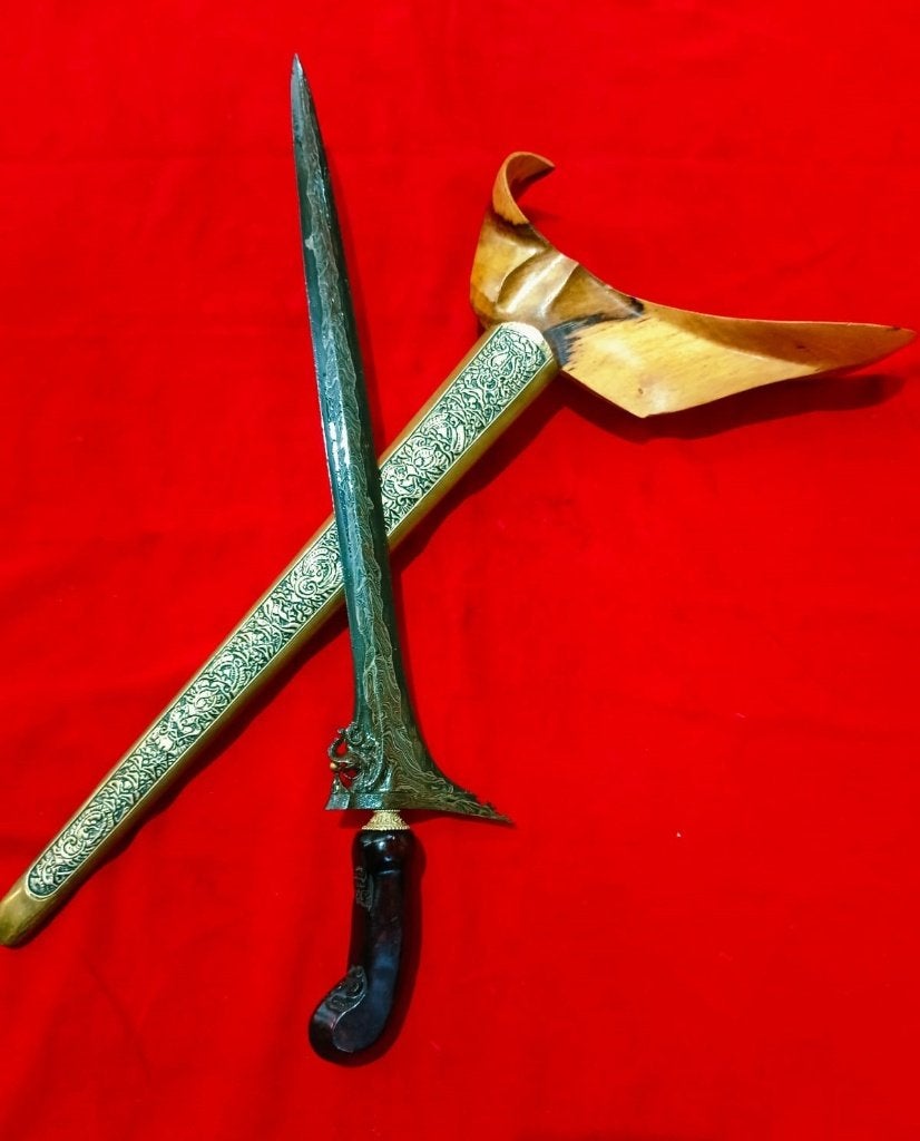 Antieke Keris Naga Raja Pamor Lawe Saukel Timohohout SUZ66, Wapen, Verzenden, Overige materialen, Indonesië