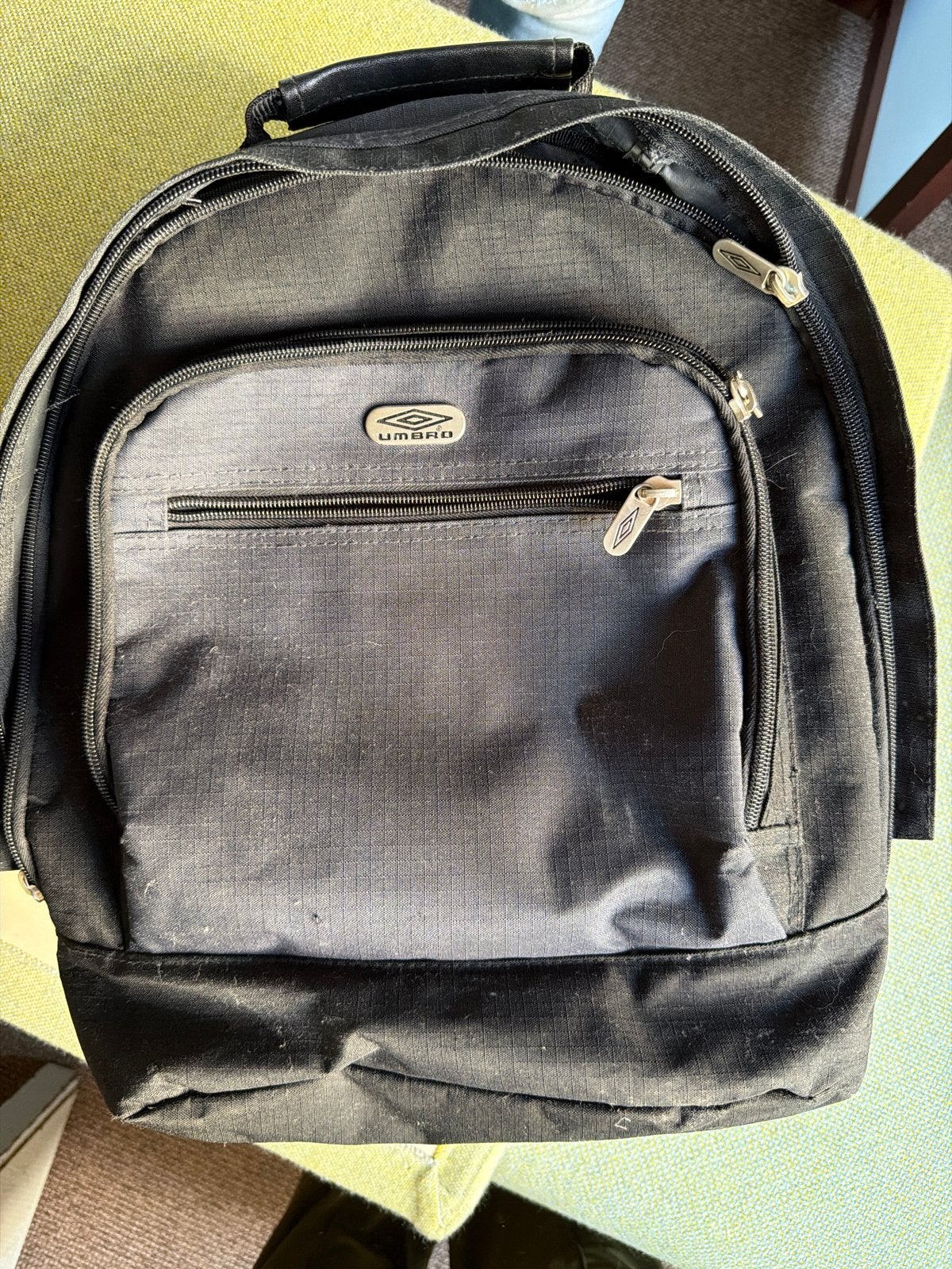 Umbro rugzak - Zwart, compact en handig, Overige merken, Gebruikt, Minder dan 30 cm, Ophalen of Verzenden
