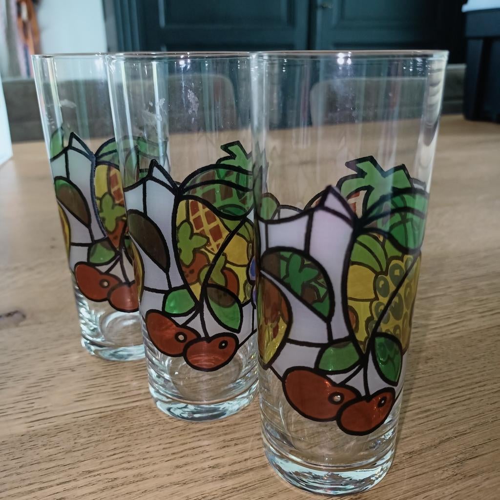 3 vintage longdrink glazen met fruit erop., Verzamelen, Ophalen of Verzenden, Zo goed als nieuw, Frisdrankglas