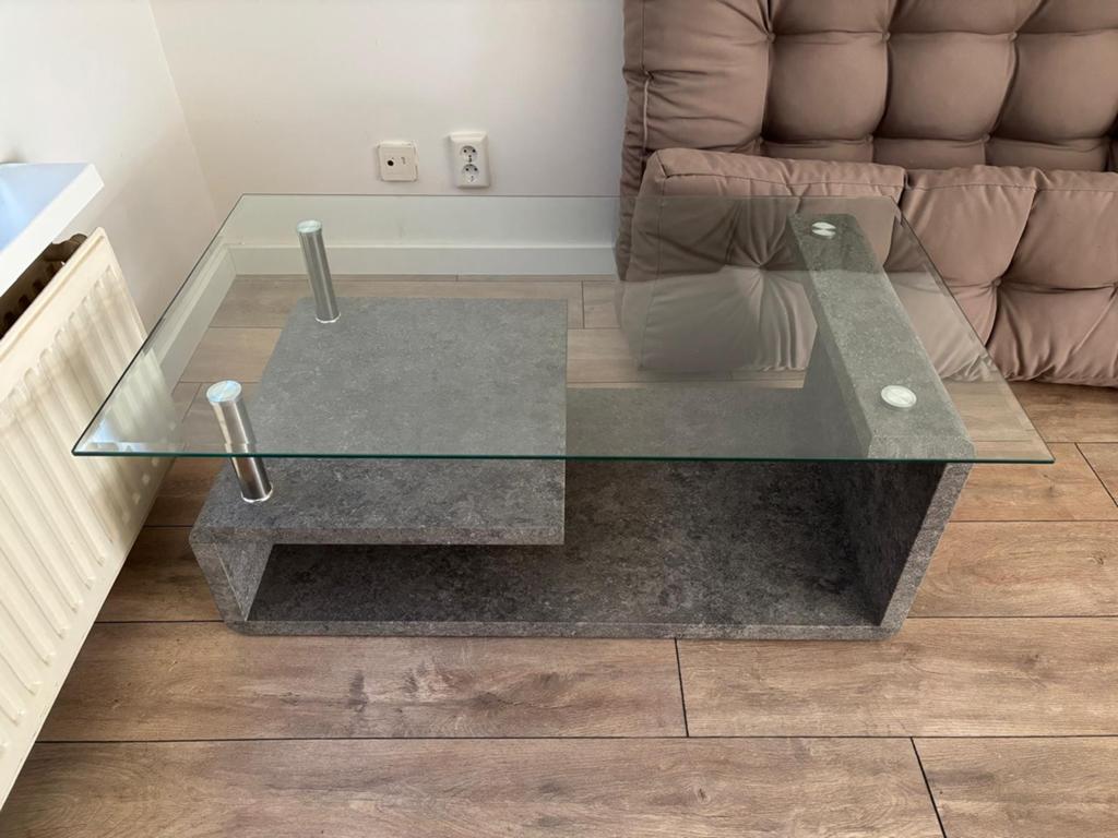 Grijze betonlook salontafel met glazen plaat, Ophalen, 100 tot 150 cm, Glas, Betonlook