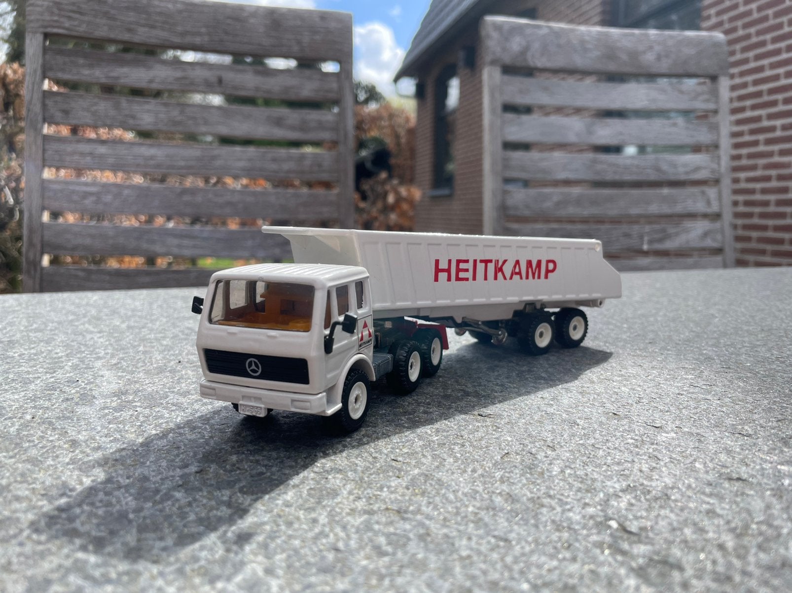 Siku 2919 - Mercedes 2232 kiepwagen Heitkamp, Ophalen of Verzenden, Nieuw, Bus of Vrachtwagen, SIKU