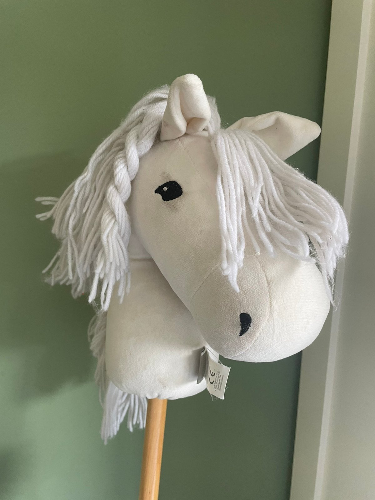 Witte hobbyhorse Byastrup met accessoires!, Ophalen, Zo goed als nieuw