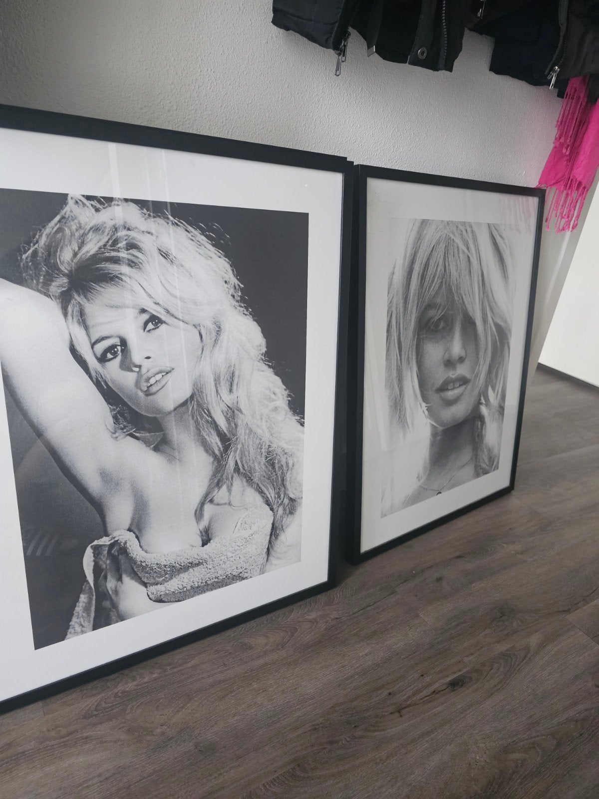 brigitte bardot en marylyn monroe in lijst h 80 b 63 cm, Ophalen, Zo goed als nieuw, Schilderij, 75 – 100
