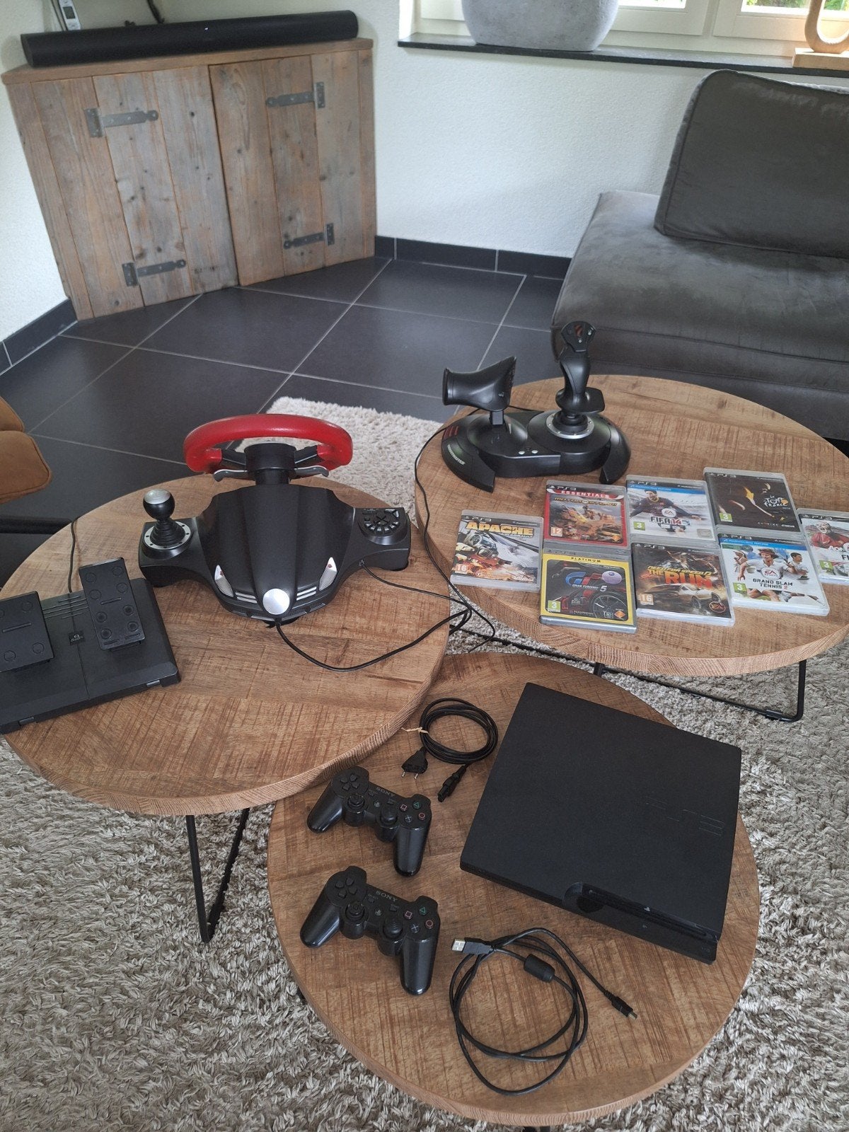 Playstation 3 met 2 controllers, games, race stuur, Ophalen, Met 2 controllers, 250 GB, Slim