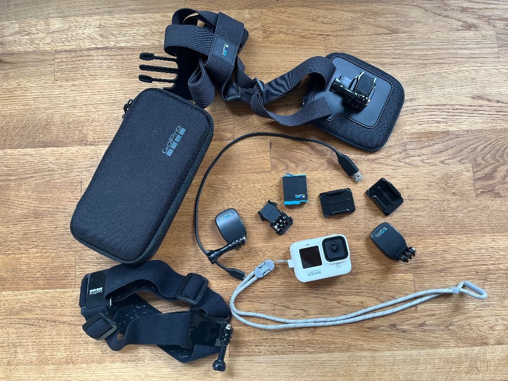 Go Pro Hero10 incl. toebehoren, body-mount, hoofdmount, Ophalen, Zo goed als nieuw, GoPro