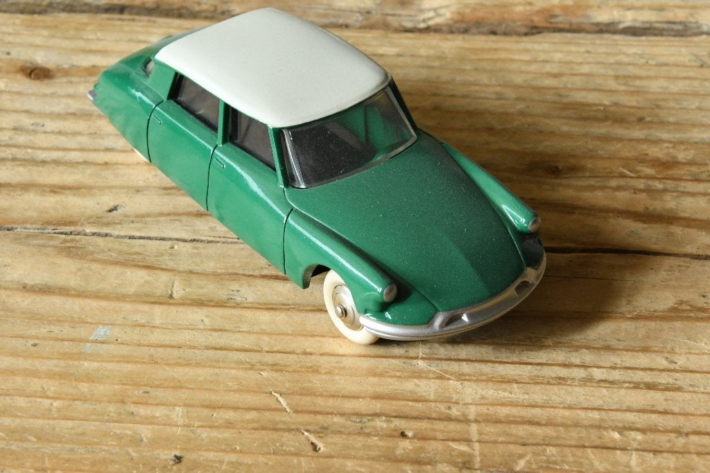 Citroën ds 19 modelauto 1:43, Hobby en Vrije tijd, Modelauto's | 1:43, Ophalen of Verzenden, Zo goed als nieuw, Auto, Dinky Toys