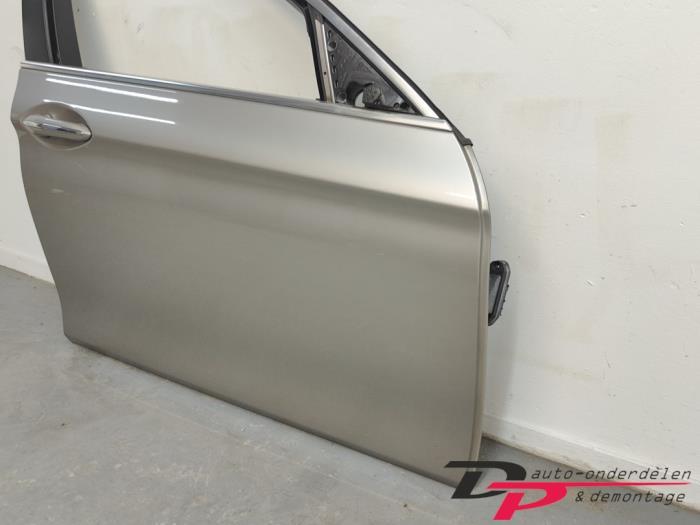 Portier 4Deurs rechts-voor van een BMW 5-Serie (A72), Gebruikt, -, Deur, -