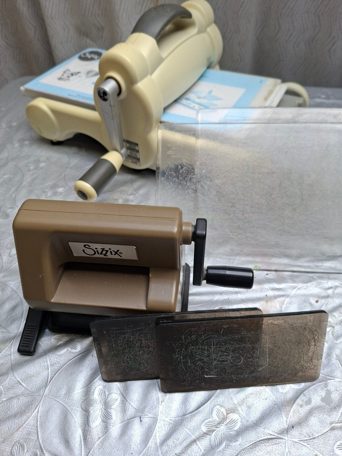 Groot knutselpakket: Sizzix, stempels, papier, linten etc, Gebruikt, Overige thema's, Meerkleurig, Overige materialen