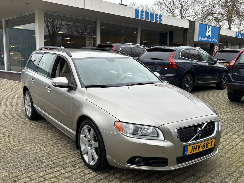 Volvo V70 3.2 238pk Aut ACC 93000km Apple Car Play Dealer on, 238 pk, Beige, Leder en Stof, Navigatiesysteem