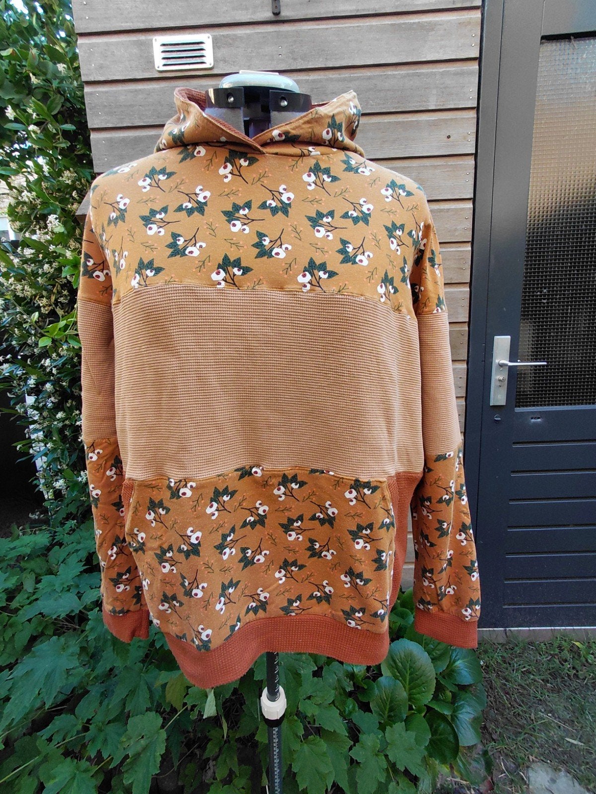 Hoodie met zakken - Maat L, Ophalen of Verzenden, Zo goed als nieuw, Maat 42/44 (L), Bruin