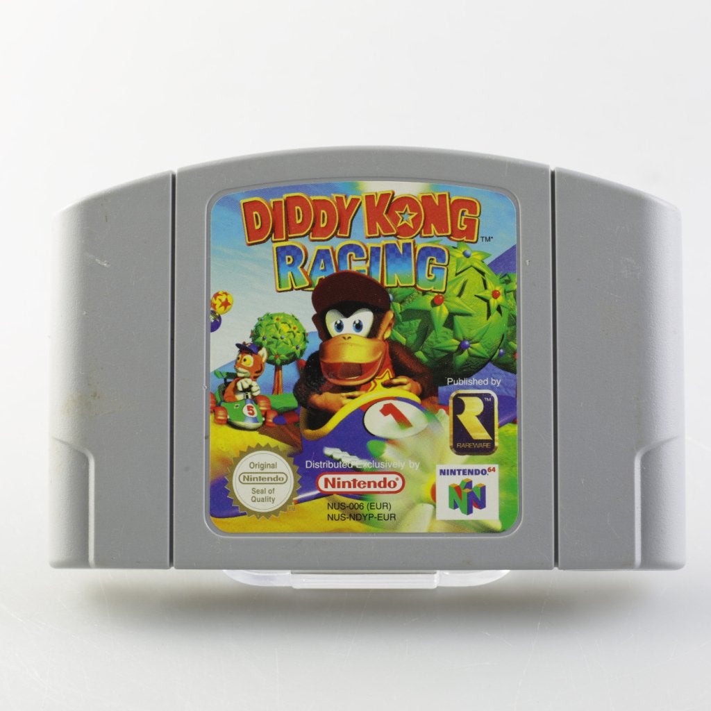 Nintendo 64 Game: Diddy Kong Racing, Nintendo, Zo goed als nieuw, Support@nintendo.com, 11-1 Hokotate-cho, Kamitoba, Minami-ku
Kyoto 601-8501
Japan