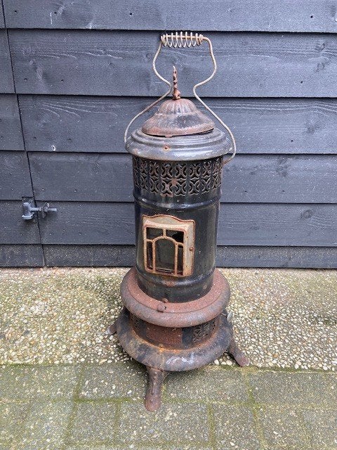 Draagbare petroleumkachel antiek, Ophalen of Verzenden, Gebruikt, Hout, Houtkachel