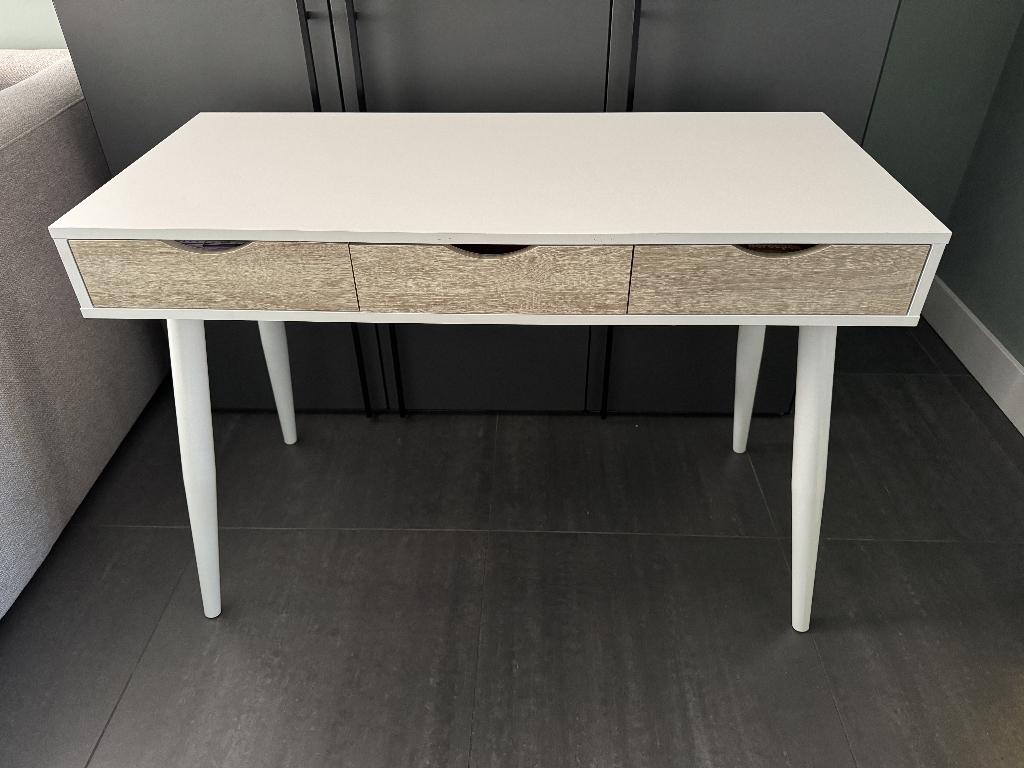 Bureau, Huis en Inrichting, Ophalen, Met lades, Spaanplaat of MDF, Zo goed als nieuw