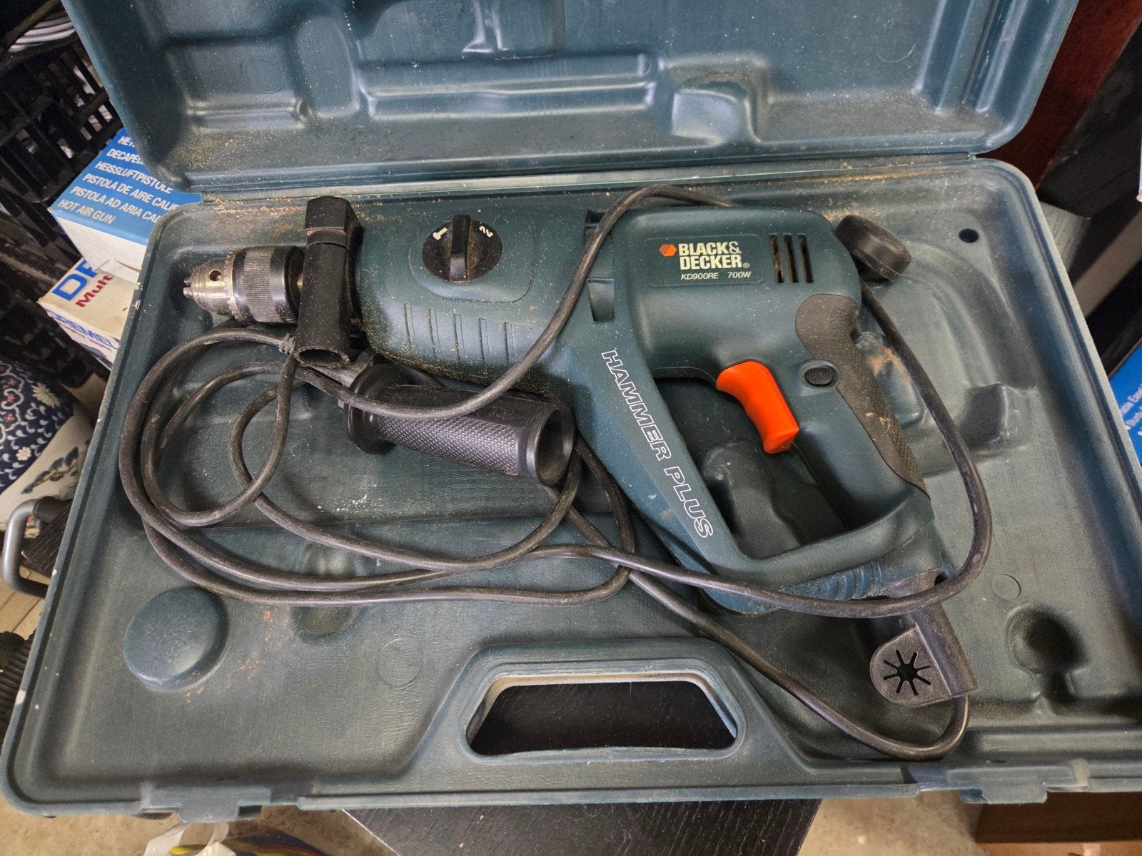 Black & Decker KD900RE Boorhamer 700W met koffer, Boor- en/of Breekhamer, Ophalen of Verzenden, Klopboormechanisme, Gebruikt