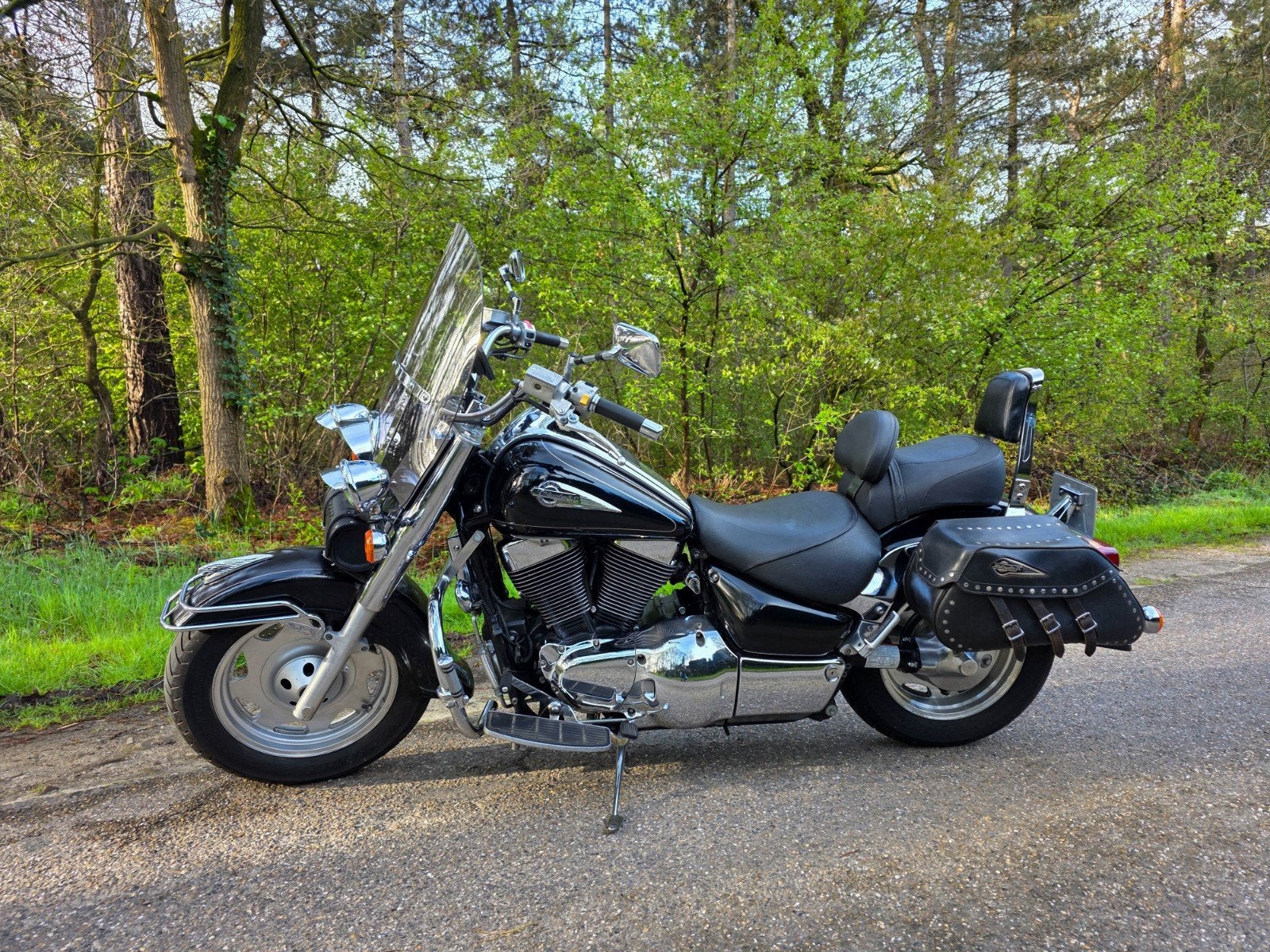 SUZUKI 1500 INTRUDER LC uit 2002 met tassen, Fietsen en Brommers, Scooters | Overige merken, Ophalen