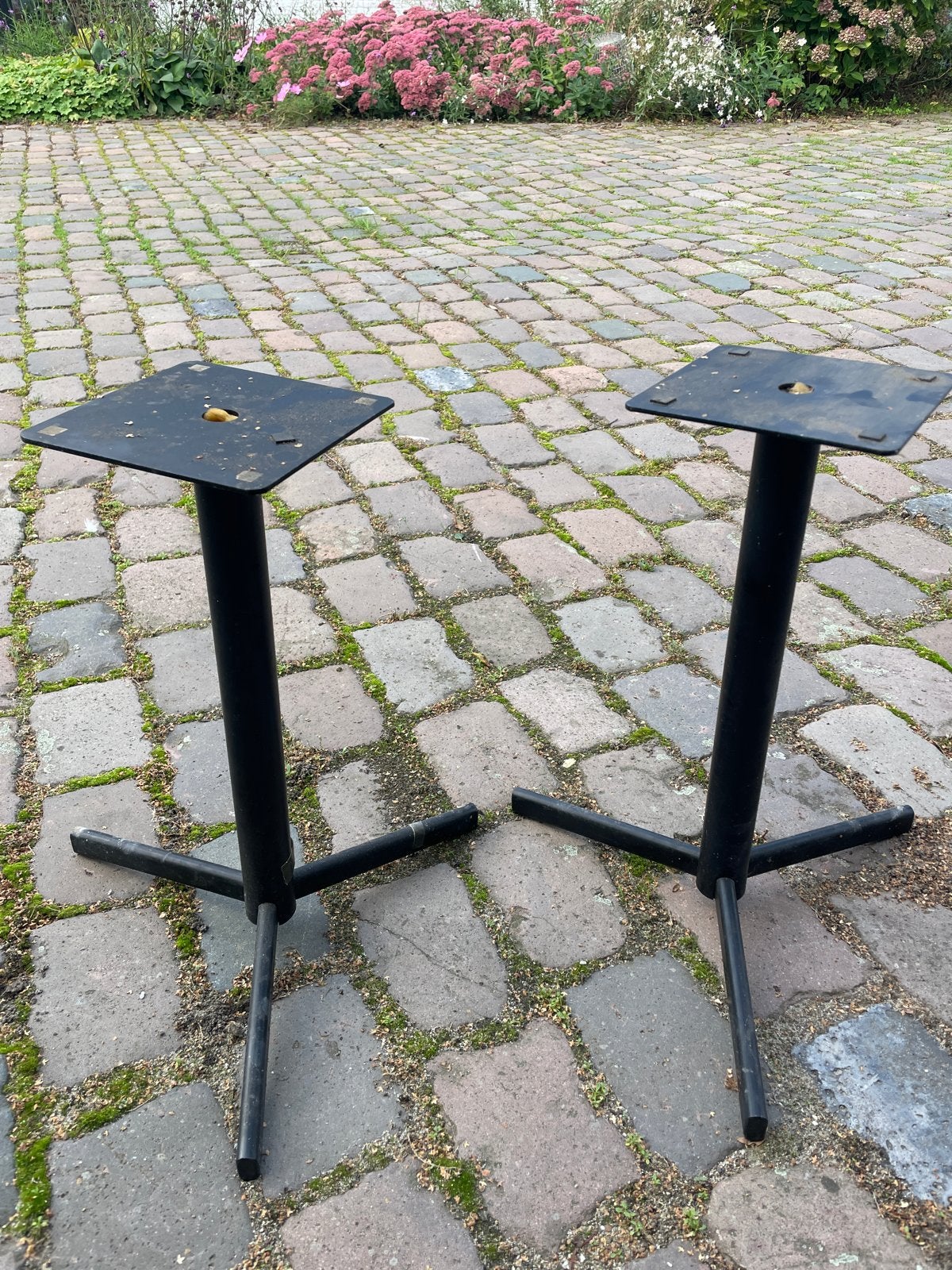 Set van 2 zwarte metalen steun voor boxen, Ophalen, Tafelpoot, Gebruikt, Minder dan 50 cm